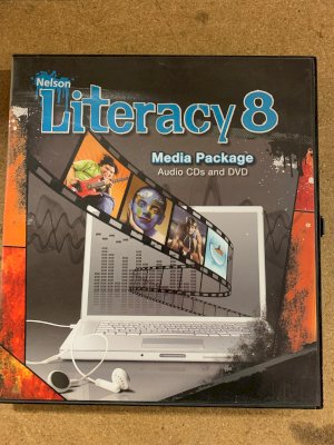 Nelson Literacy 8: Media Package by CD Package